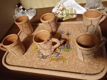 bicchierini da caffè in terracotta e sughero