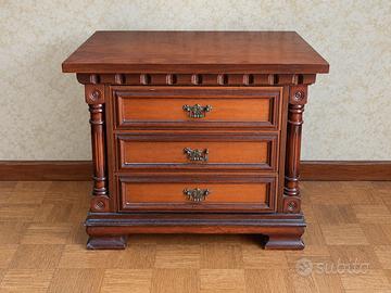 coppia di comodini legno massello 50