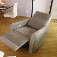 Poltrona reclinabile automaticamente con motore