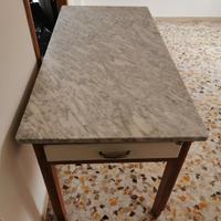 Tavolo da cucina in marmo