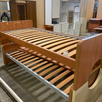 Letto a castello in legno con doppia rete a doghe