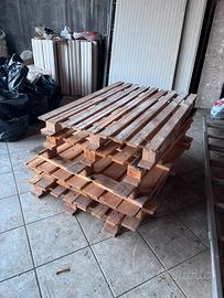 5 pallet in legno