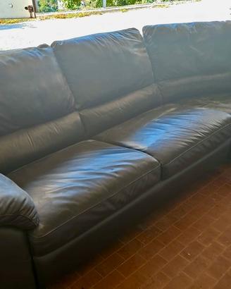 Divano Natuzzi in pelle nera