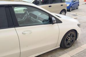 MERCEDES CLASSE B 200D AMG PREMIUM LINE FULL OPTIO