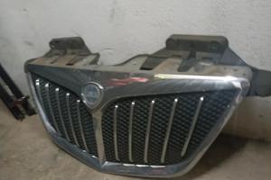 lancia phedra calandra frontale 