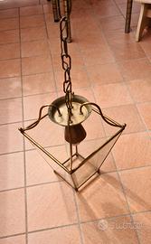 lampadario a forma di lanterna