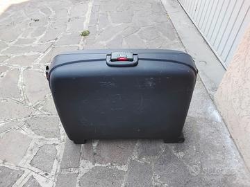 Valigia grande rigida blu Roncato