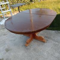 Tavolo in legno allungabile 