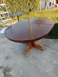 Tavolo in legno allungabile 
