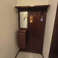 Mobile entrata in noce 