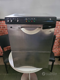 Lavastoviglie professionale