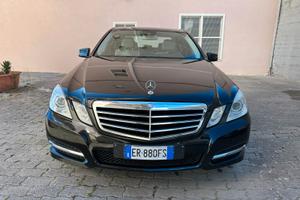 MERCEDES-BENZ E 220 CDI BlueEFFICIENCY Avantgarde
