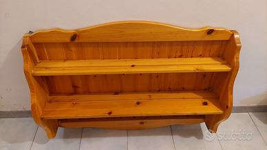 Piattaia in legno per cucina rustica