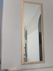 specchio rettangolare con cornice oro e avorio 