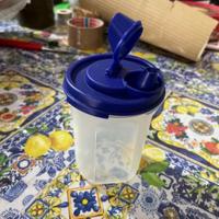 Tupperware oliera