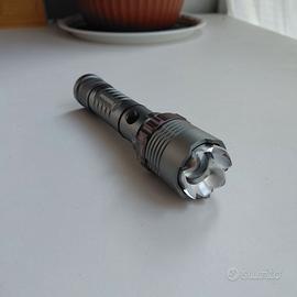 Torcia Tattica Survival