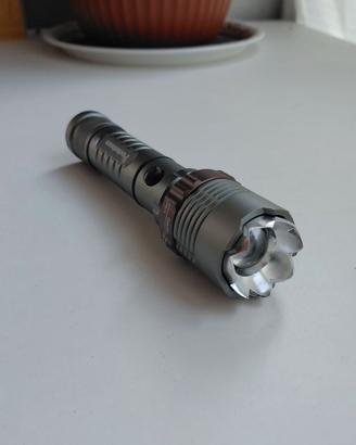Torcia Tattica Survival