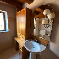 Mobile bagno in rovere con specchiera