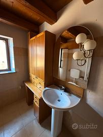 Mobile bagno in rovere con specchiera