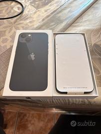Iphone 13 ben tenuto