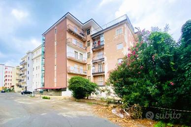 3 LOCALI A FALCONARA ALBANESE