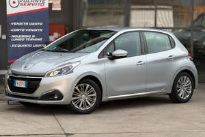 Peugeot 208 1200 benzina 5 porte NEOPATENTATI