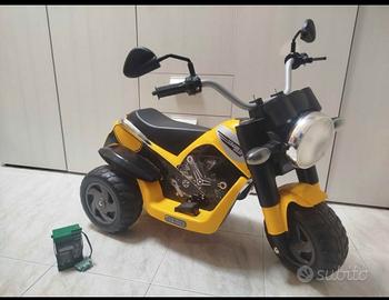 Moto Scrambler Ducati Peg Perego