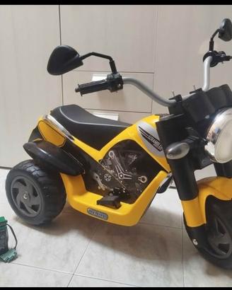 Moto Scrambler Ducati Peg Perego