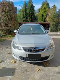 OPEL Astra 4ª serie - 2012