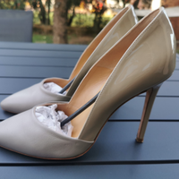 Scarpe décolleté con tacco grigio e beige