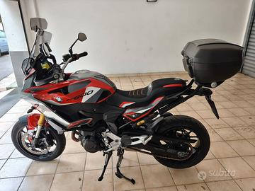 BMW F900XR