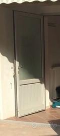 Portone in PVC