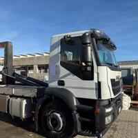 IVECO STRALIS CON GANCIO SCARRABILE