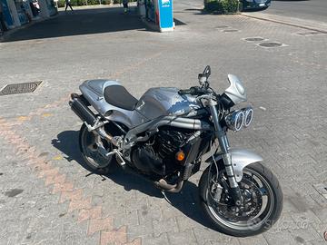 Triumph Daytona 955 i speed triple