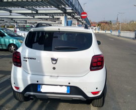 Dacia Sandero stepway benzina TCE 0.9 90CV WOOW 19