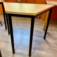 Banco a trapezio per scuole o uffici