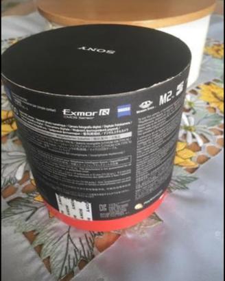 SONY HDR QX100 pari al nuovo con 2 BATTERIE