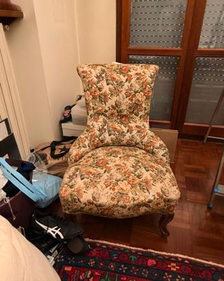 Poltroncina Bergère bassa stile Luigi Filippo.