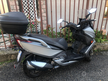 Scooter kymko g-dink 300cc