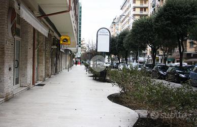 5 LOCALI A SAN BENEDETTO DEL TRONTO