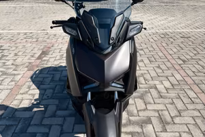 Xmax 300 Tech Max (con accessori)