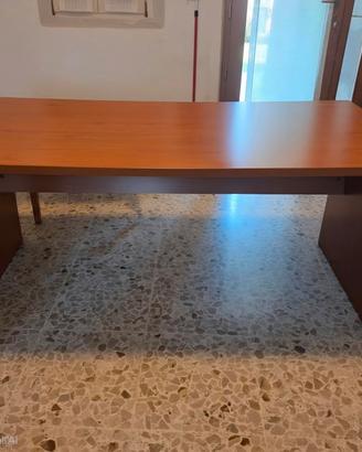 scrivania in legno ciliegio