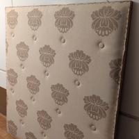 Testiera da letto imbottita antica