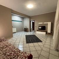 Zona Canalicchio-Trappeto. Ampio 5 vani totalmente