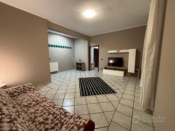 Zona Canalicchio-Trappeto. Ampio 5 vani totalmente