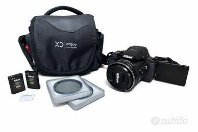 Nikon Coolpix P900 superzoom + batterie + filtri