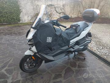 Copertina coprigambe x scooter