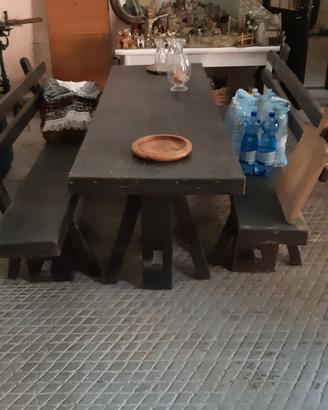 Tavolo legno con panche