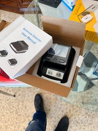 Rivelatore di banconote false. Euro e dollari