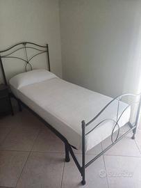 Letto singolo completo di rete e materasso